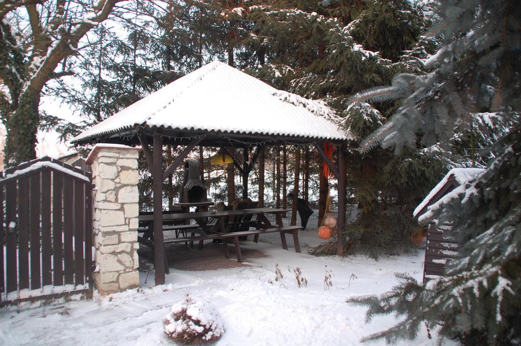Agroturystyka Pod Swierkami Nadrybie Exterior photo